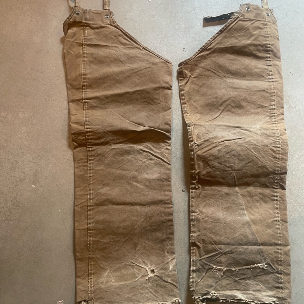 Filson single tin cloth chaps - long.